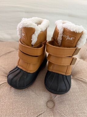 Cat & Jack Toddler Winter Boots, size 7
